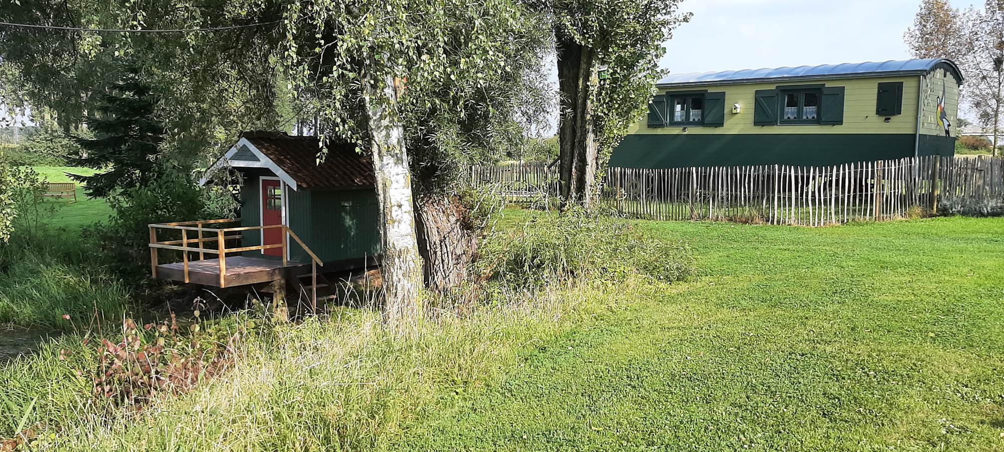 Roulotte les Mésanges et Cabane du pêcheur
