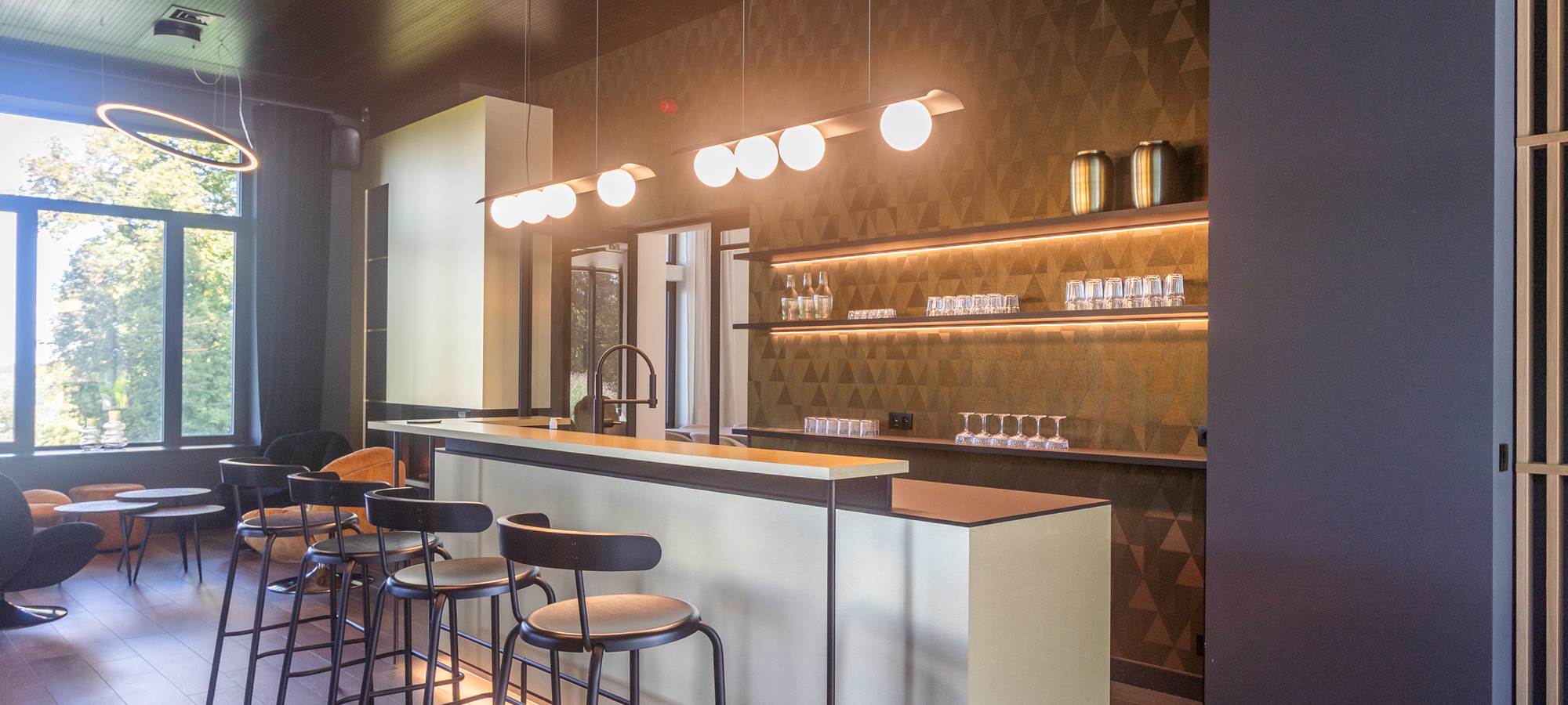 Rez Salon lounge bar 4