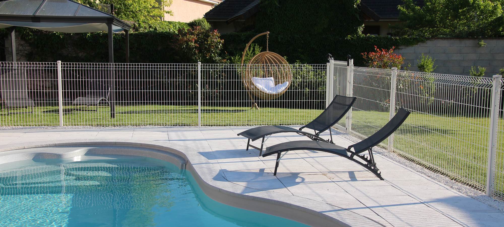 chambre avec piscine