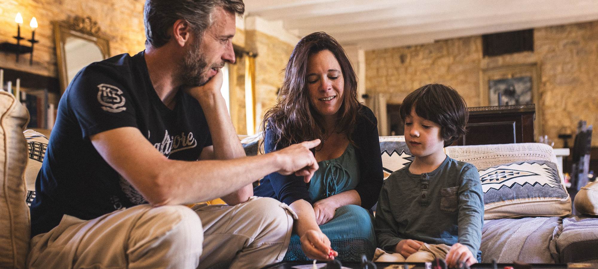 Chateau de Saint Chamarand, Grand salon, ludotheque, Bruno et Marjolaine