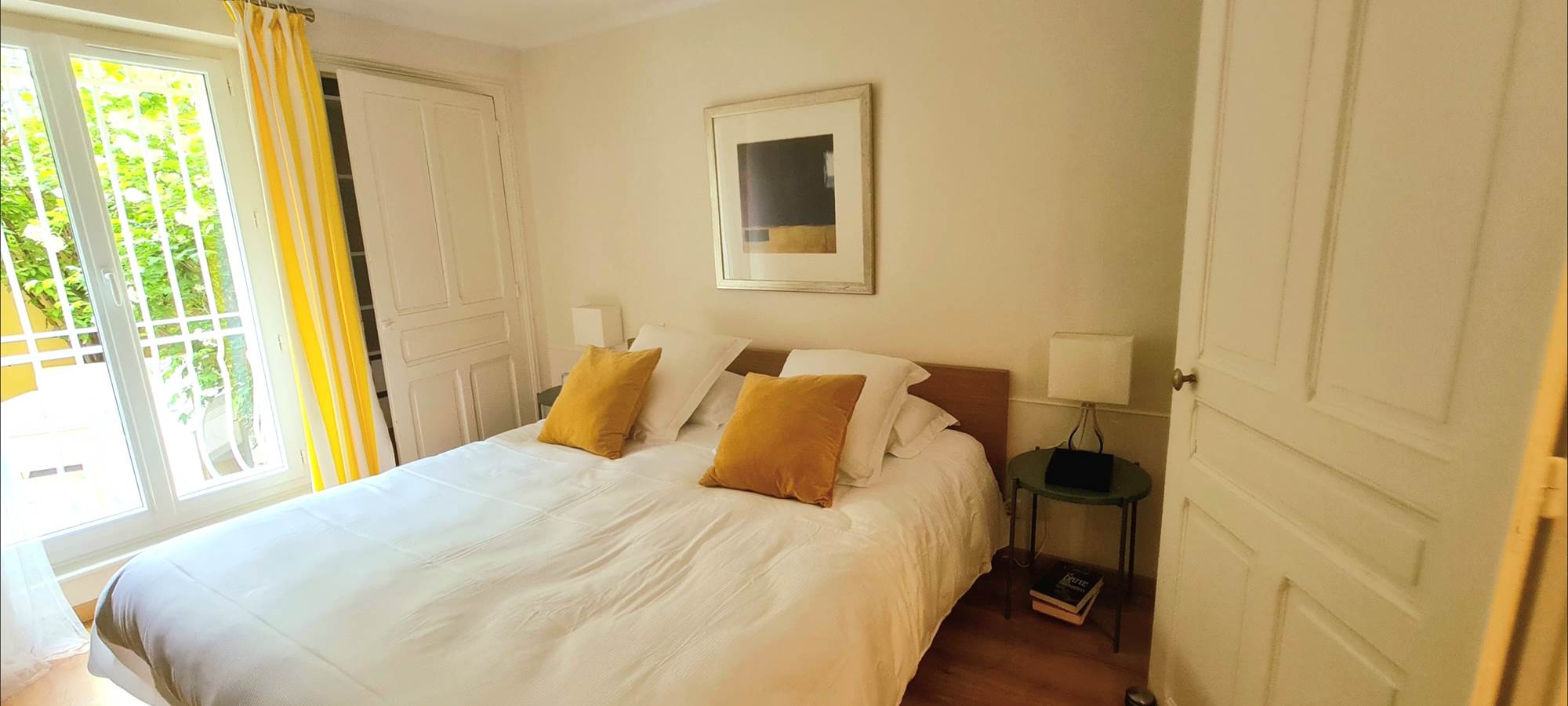 VILLA DU LAC VICHY - chambre  lit KING-BED