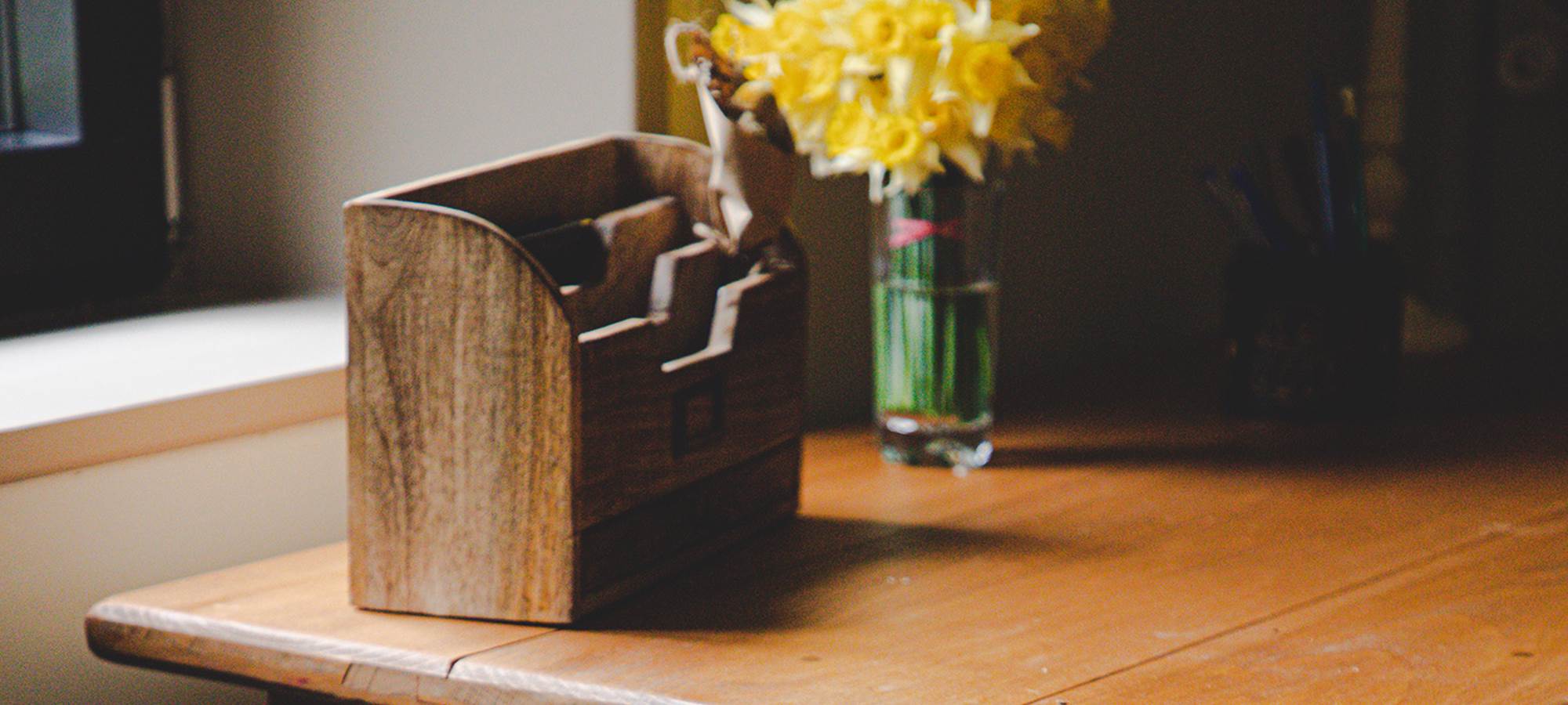 UN espace commun est à disposition pour vos repas du soir, décoration chic et soignée..
