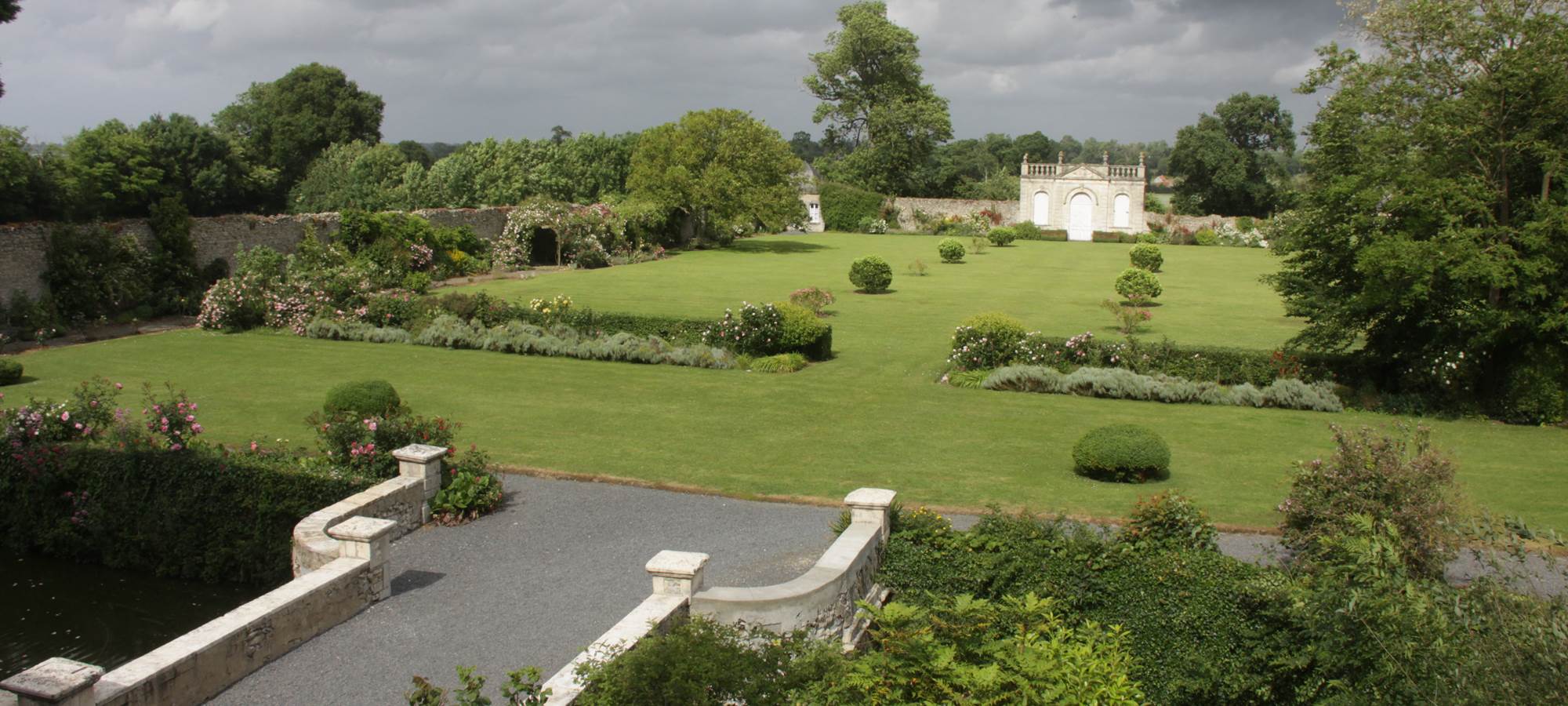 Château de Vouilly - le jardin