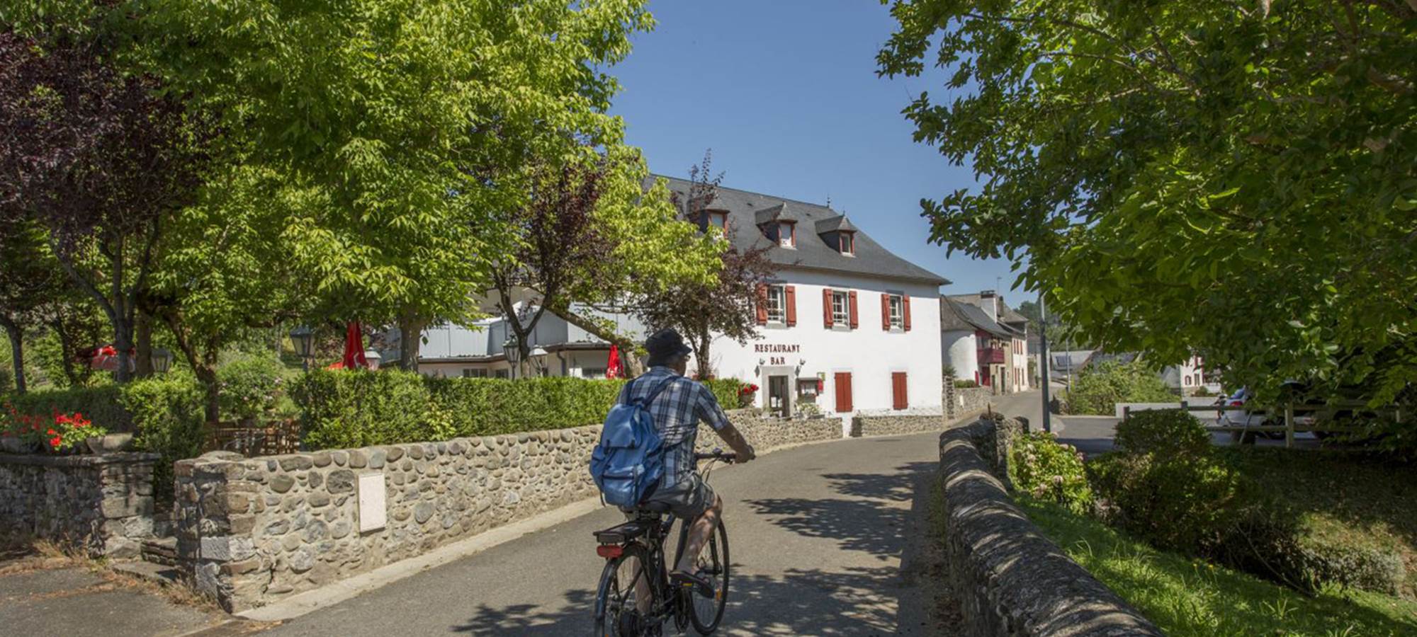 hotel-du-pont-abense-paysbasque_batisse