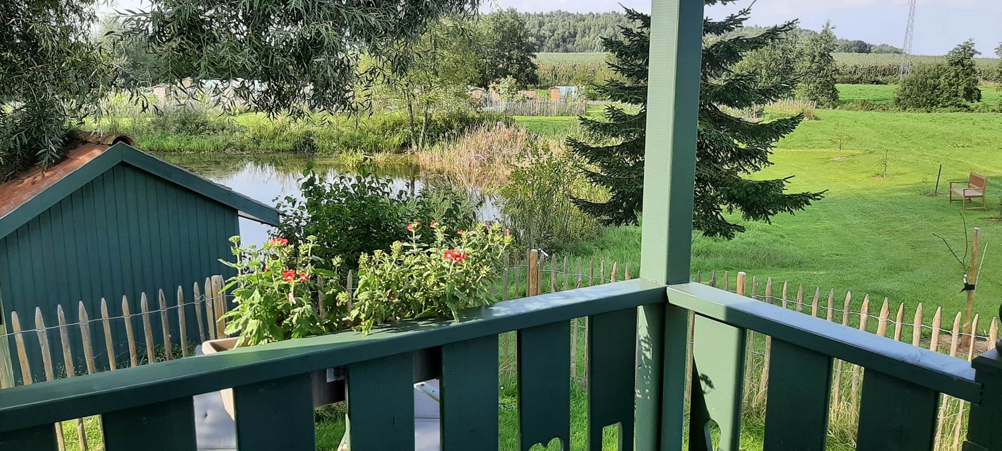 Roulotte: vue de la terrasse