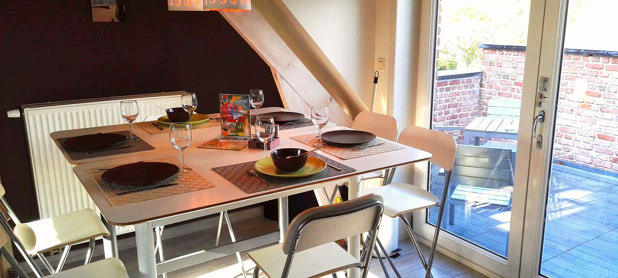 Salle à manger à l'étage et terrasse