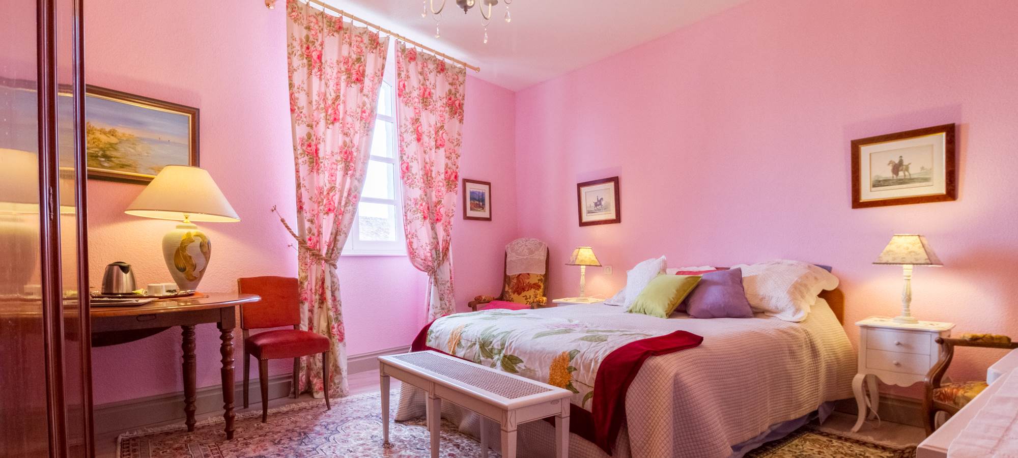 Saint Roch chambre rose.jpg