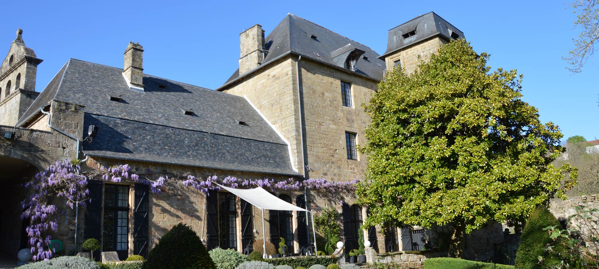 Chateau de Lissac avec la vue sur le parc