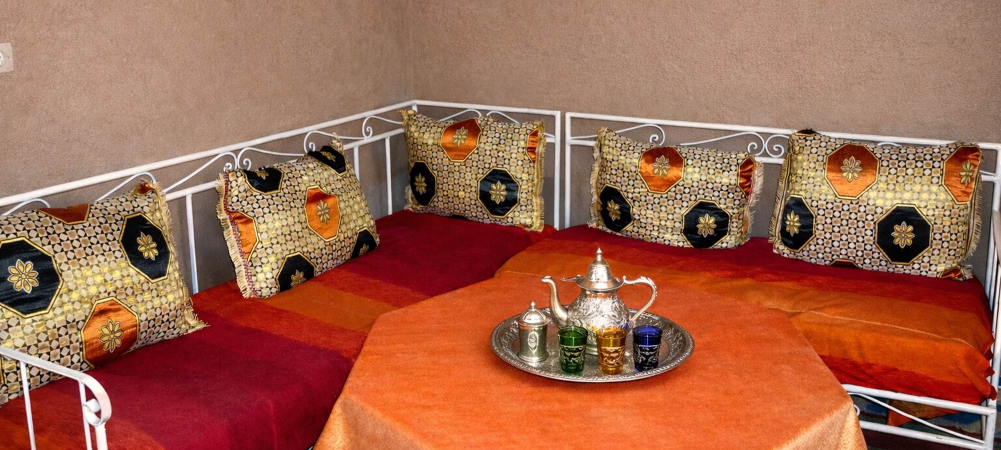 Coin salon à l'heure du thé