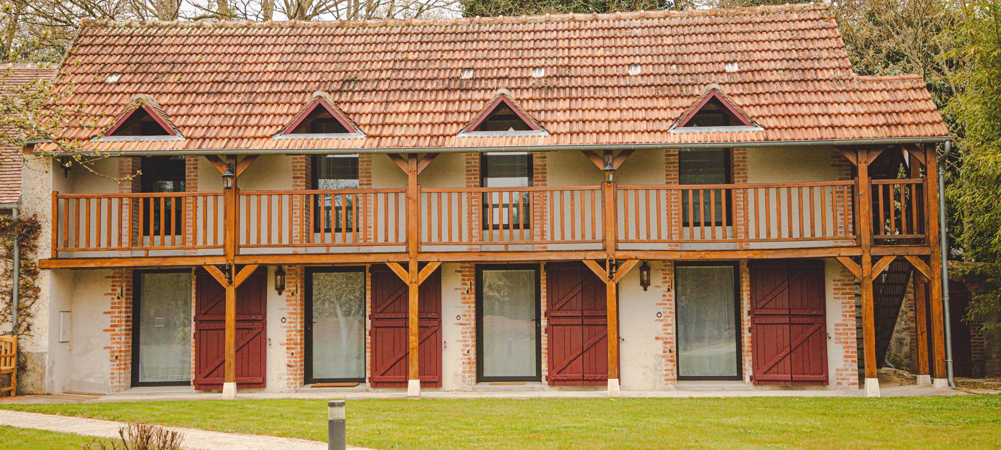 Façade accès aux 4 chambres