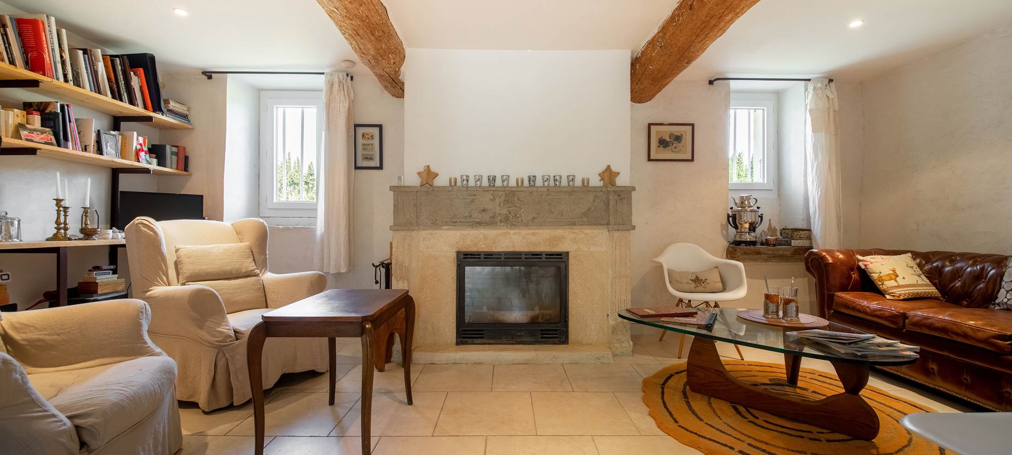 Mas-de-Martinet-salon