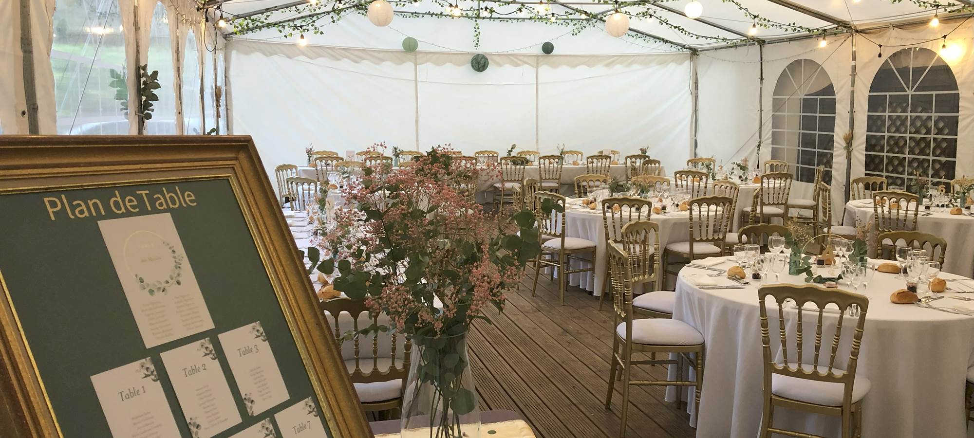 Mariage, diner sur la terrasse couverte