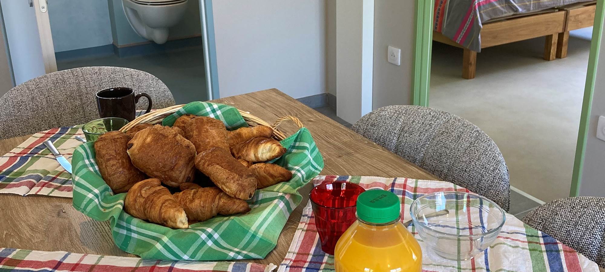 Maison cuisine vue sur chambre