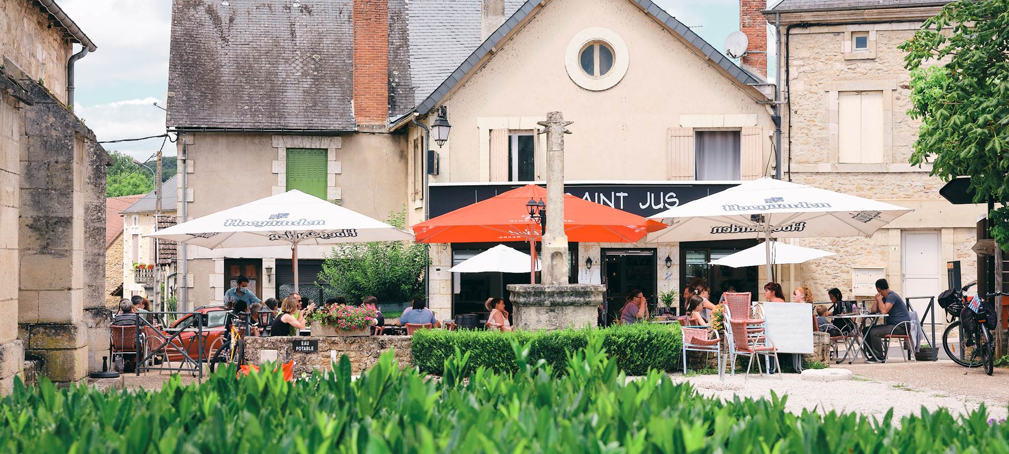 Les commerces de Saint Julien de Lampon