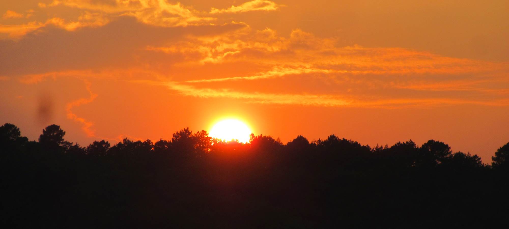 coucher de soleil vue de l'espace balnéo