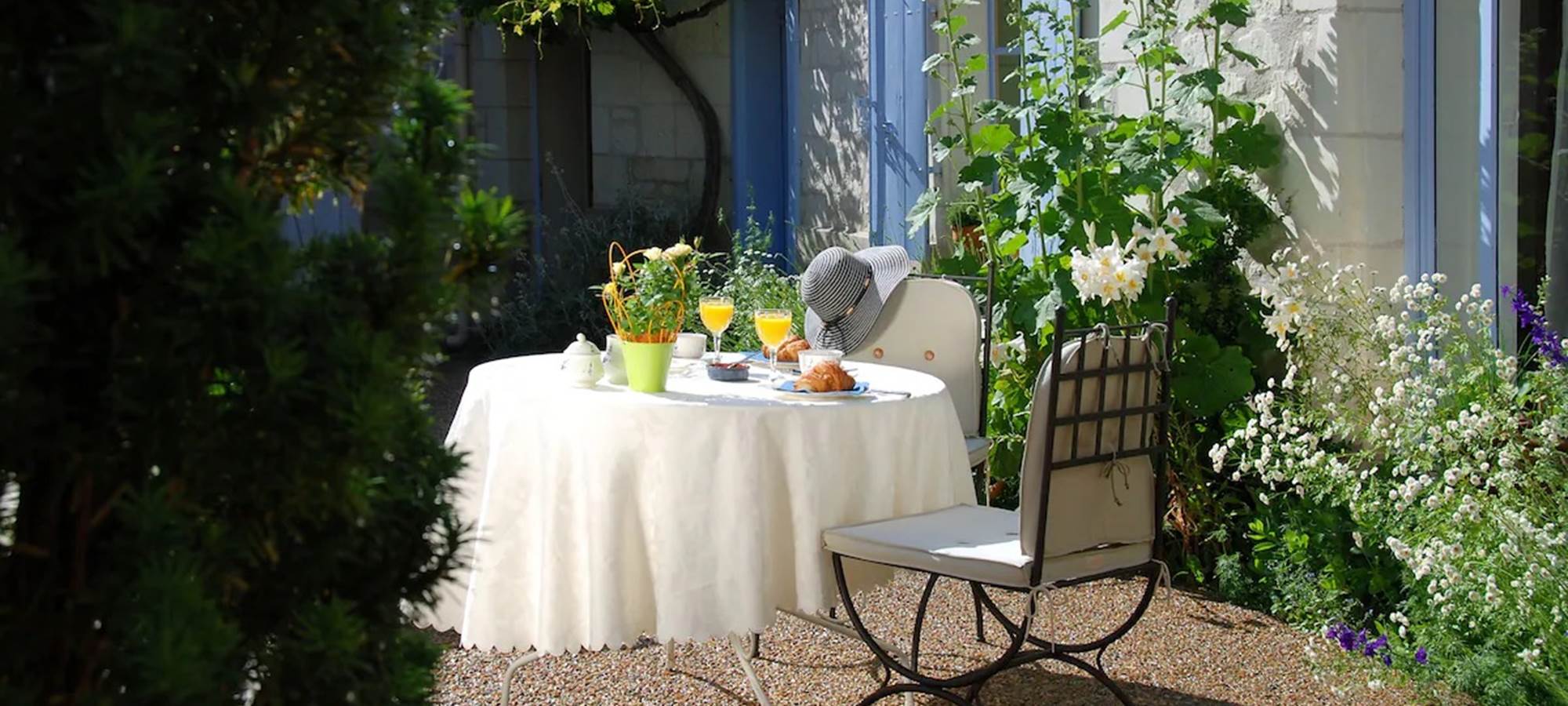Petite Déjeuner dans le court