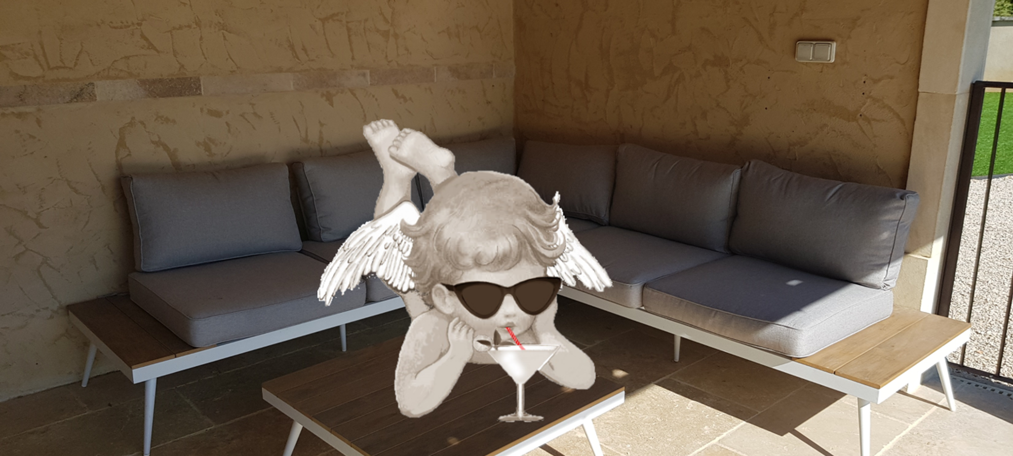 Pool house du gîte Luberon Lub'heureux pour l'apéro - grand canapé