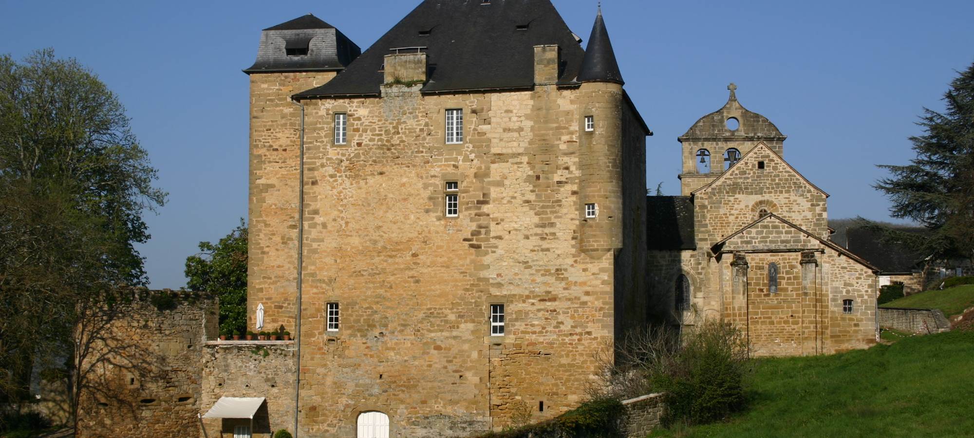 l'arrivée au chateau de Lissac