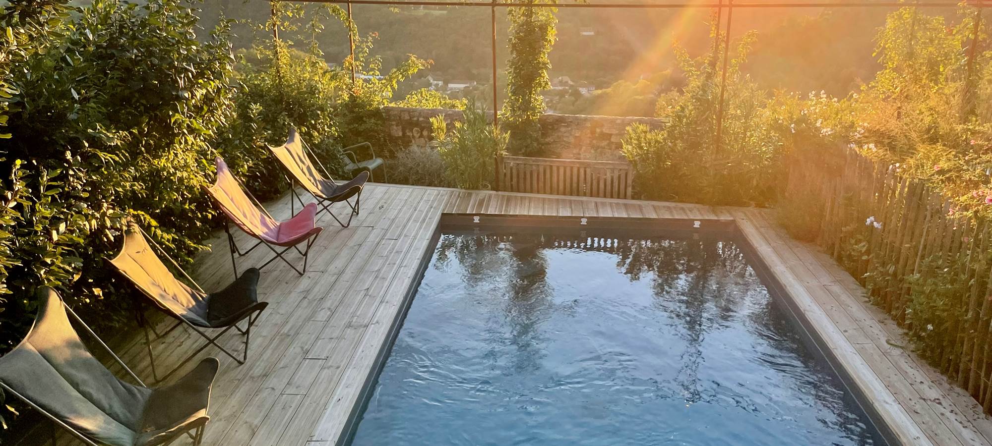 piscine-privee-gite-domme-vue-dordogne