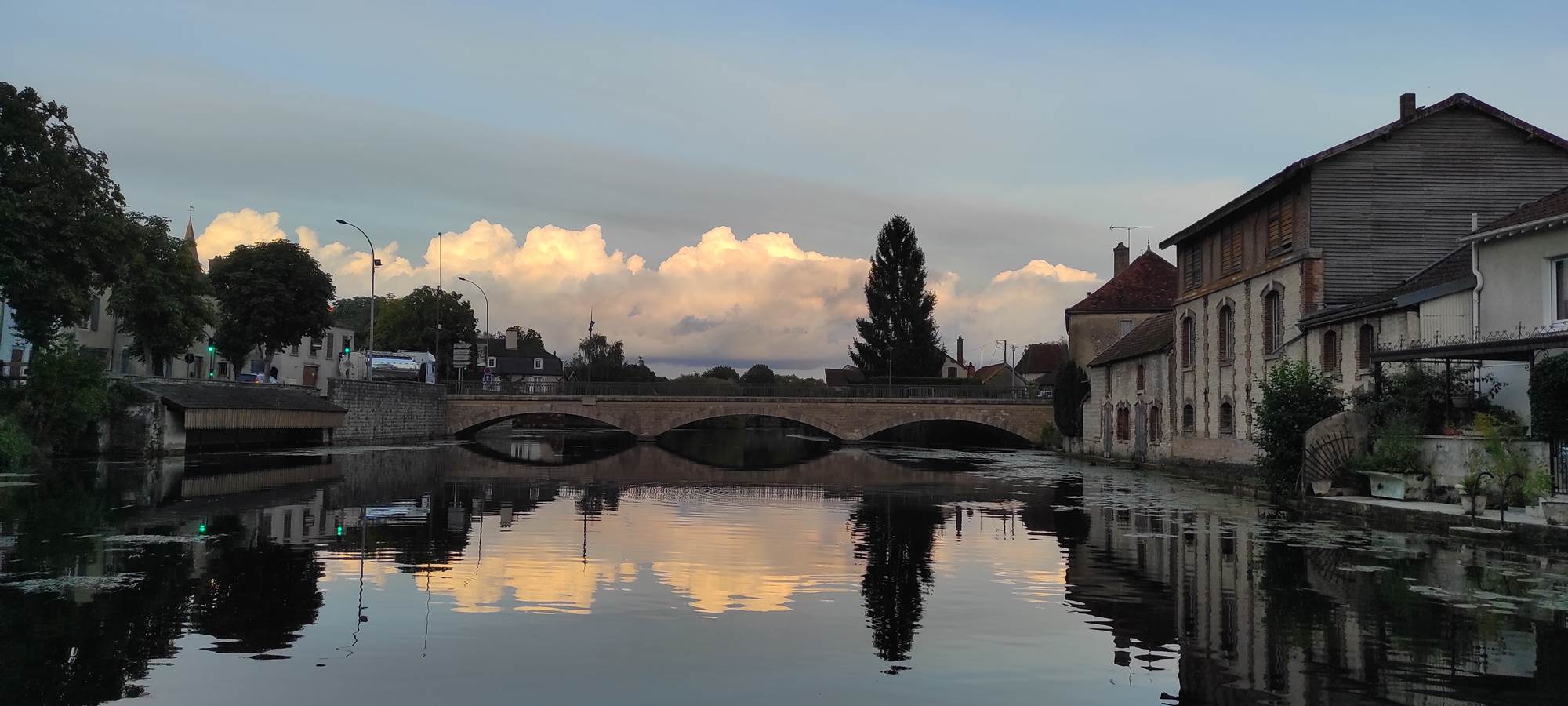 Bar-sur-aube-ville-paisible-de-la-côte-des-bar