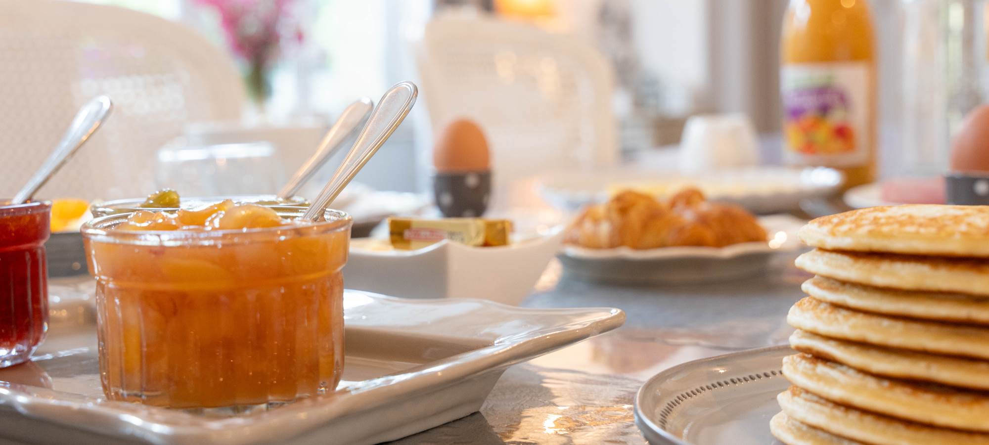 Petit déjeuner au Presbytère de Sévigny
