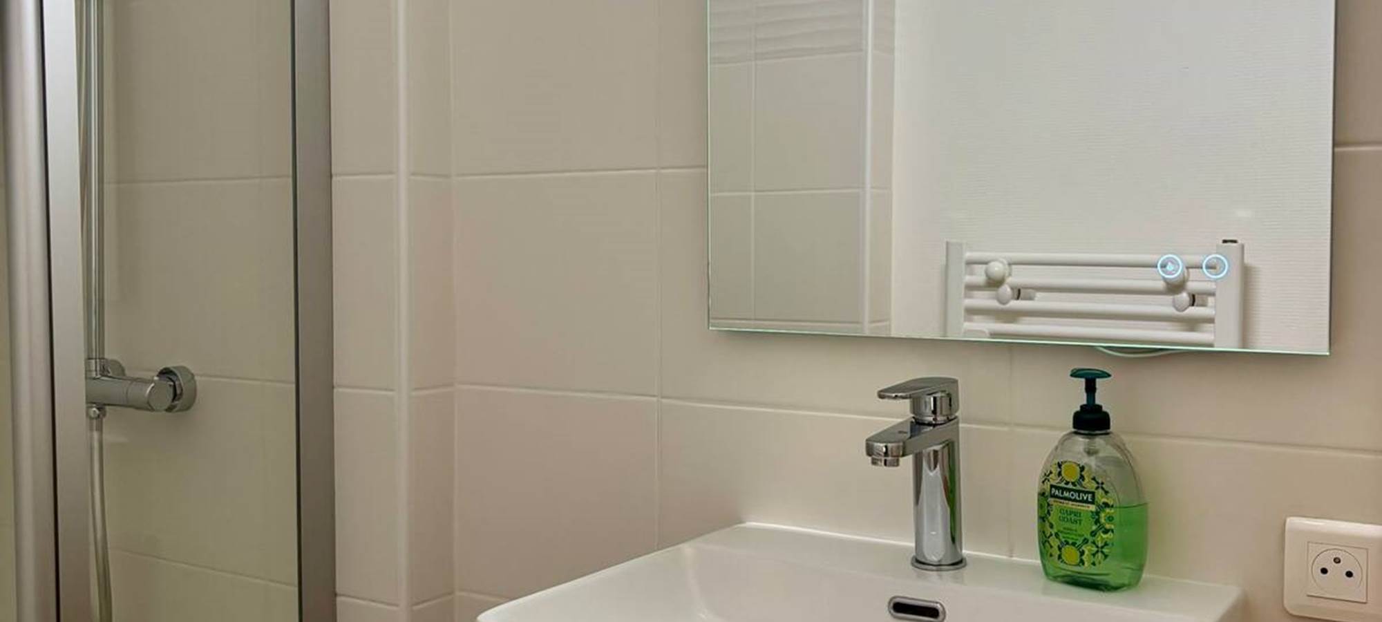 0a531d84-8b90-4ad9-87af-142ca8981917