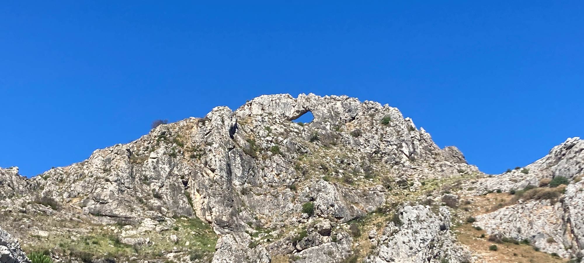 La Foradá with it's hole