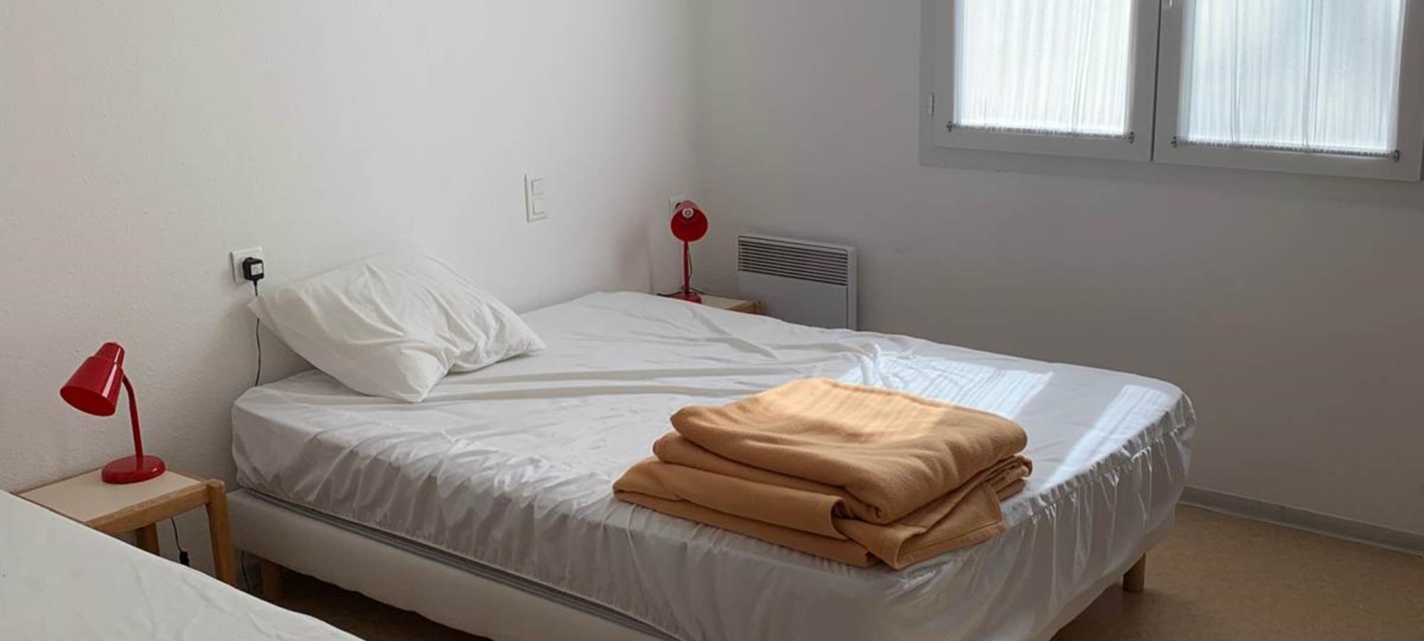 lepetitbois46_Leyme_Family+ PMR_chambre triple_1_Gîte 22