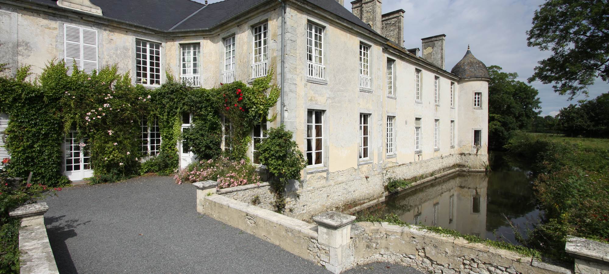 Château de Vouilly - façade