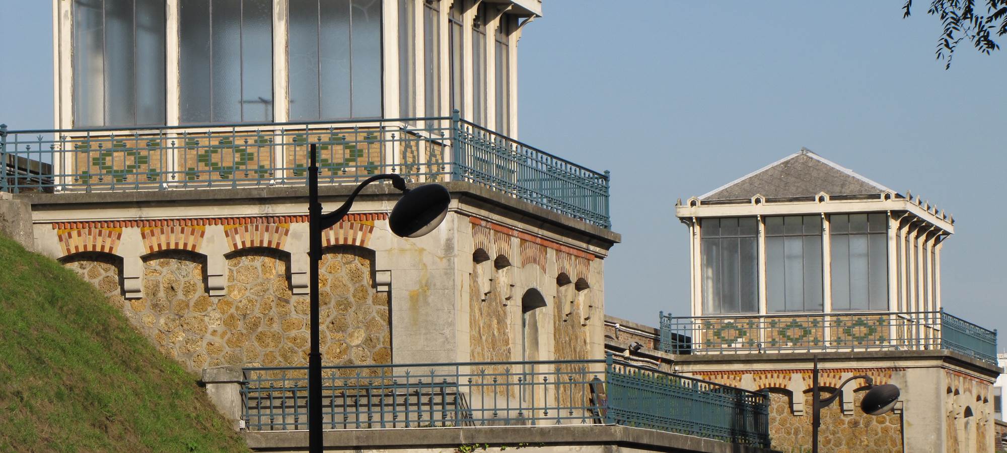 A proximité le réservoir d'eau de Montsouris