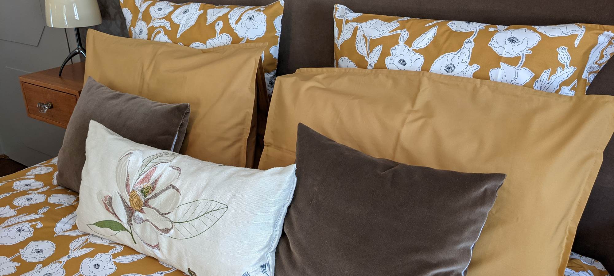 CHAMBRE OLIVIER détail literie