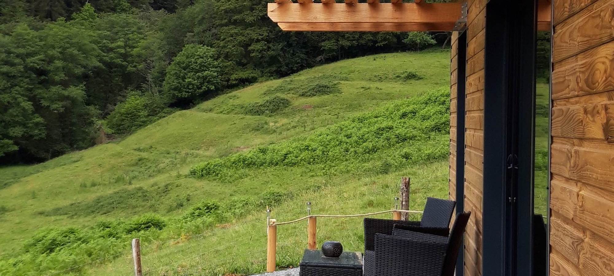 Hameau Les 3 châtaignes, chalet ruisseau