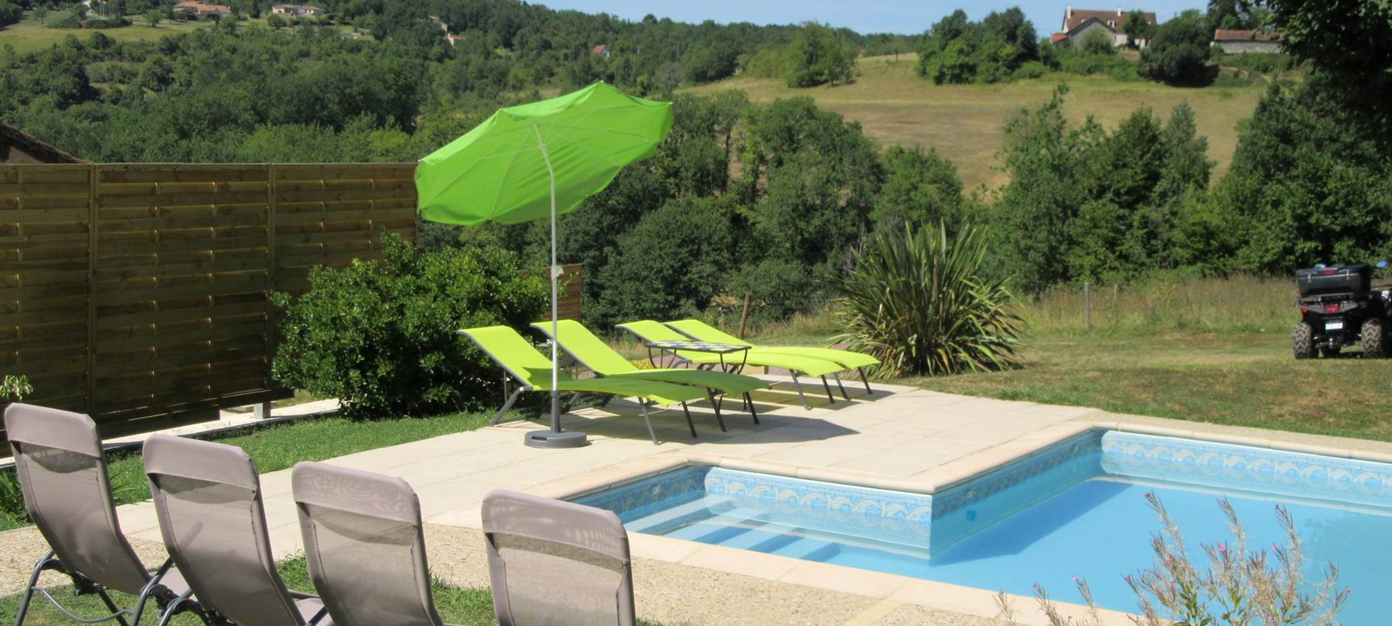 piscine 9x4 chauffée de mi-juin à mi-septembre