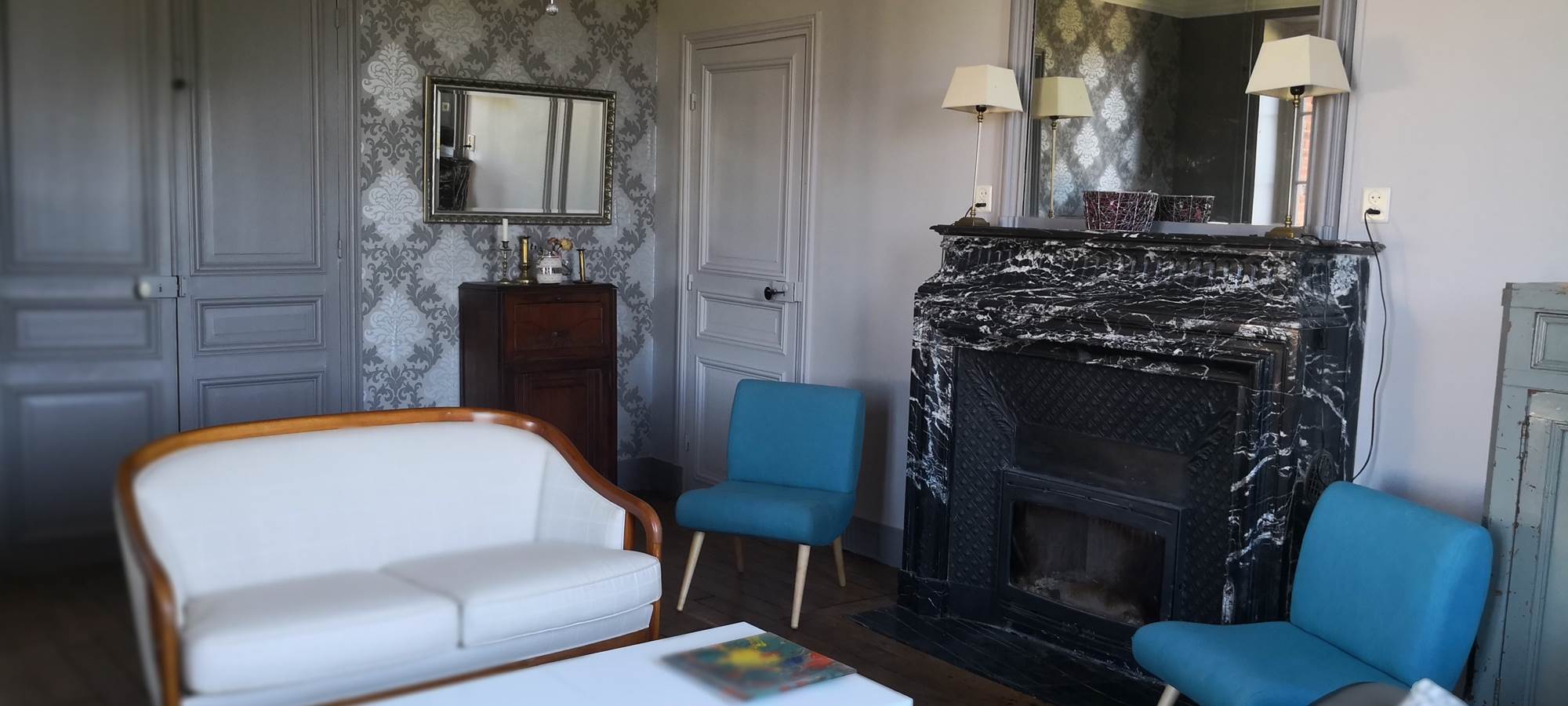 Maison Courbarien chambre d'hôtes en Creuse - salon cheminée