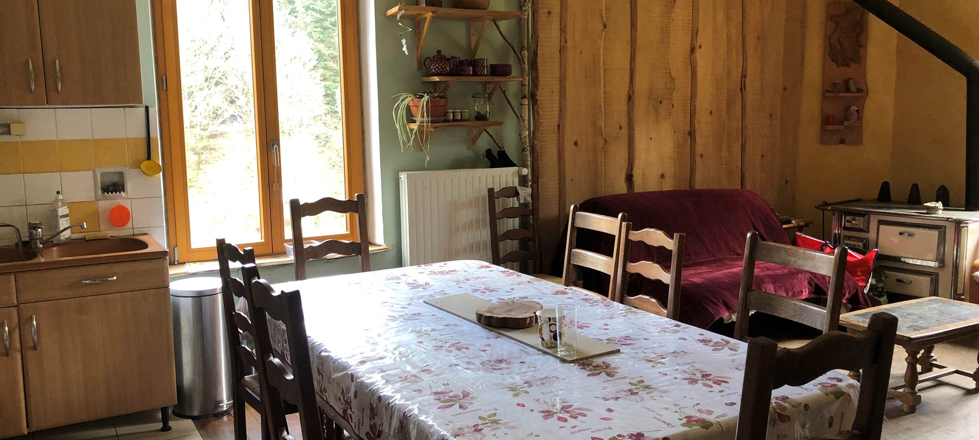 gîte 3 chambres, 12 personnes, grande tablée