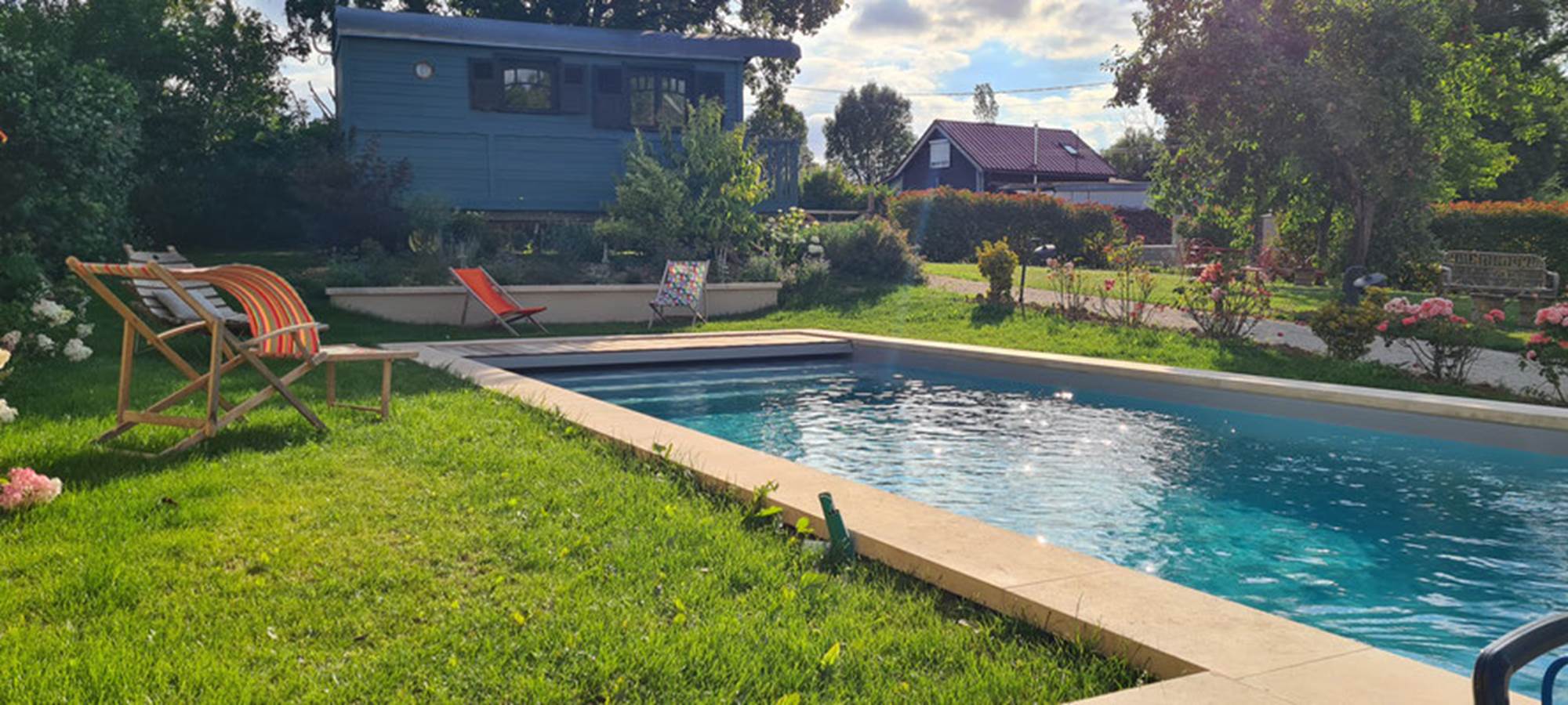 Piscine et jardin