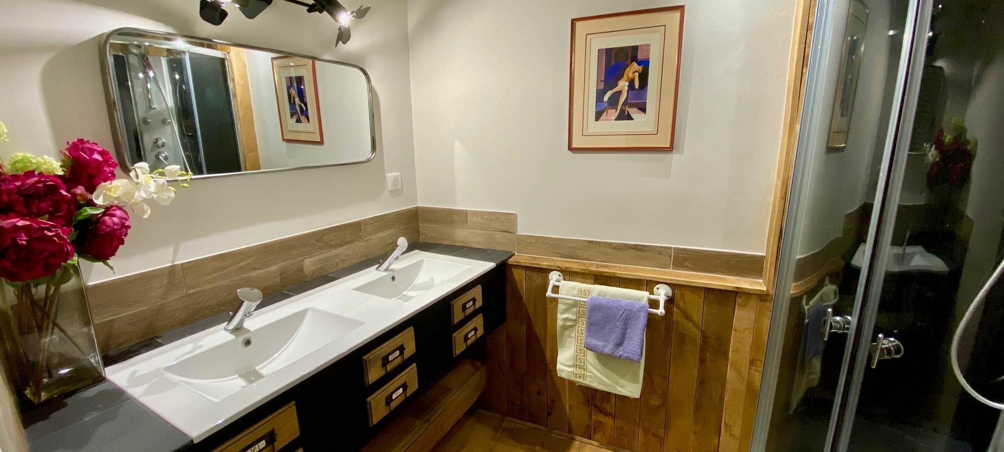 Cabane insolite et Jacuzzi