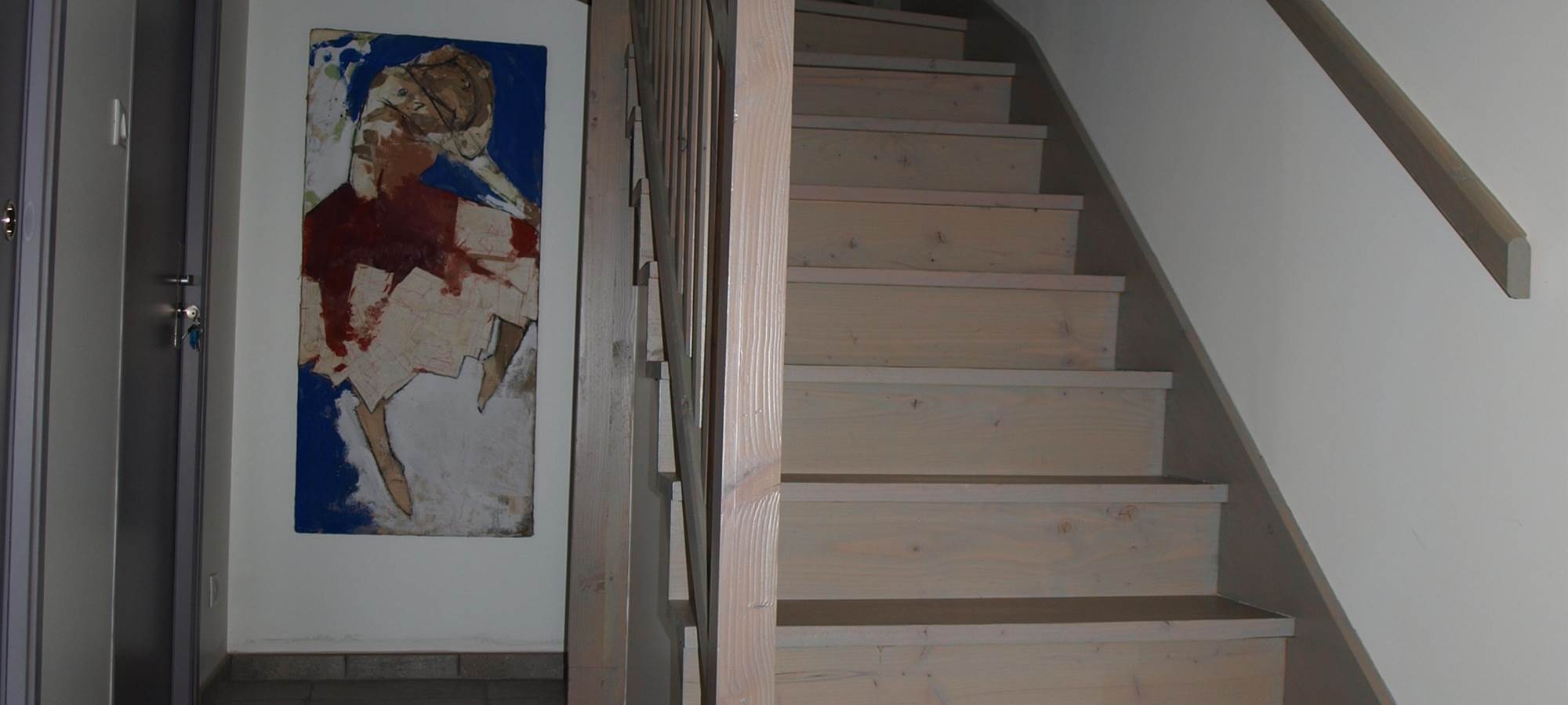 Appart face au mail, escalier