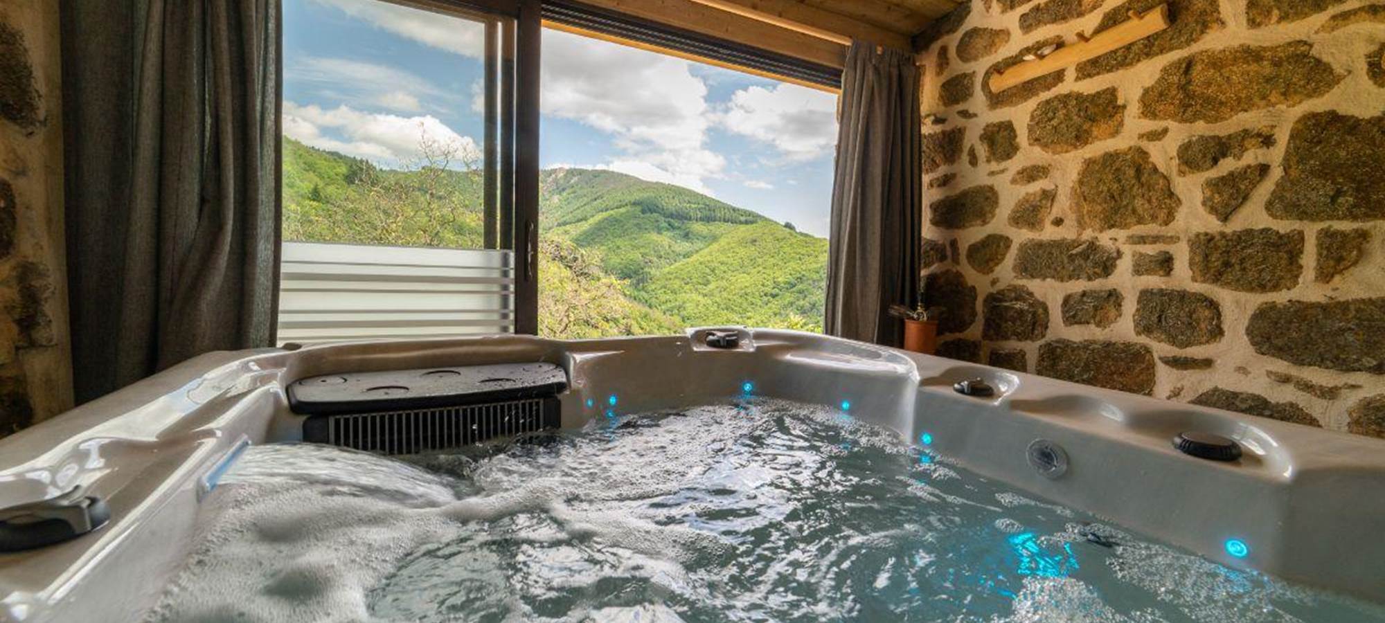 07-la calade-jacuzzi