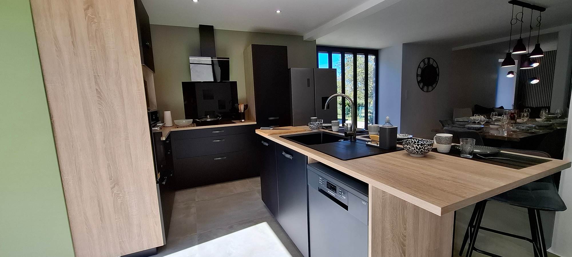 Grande cuisine familiale ilôt équipée