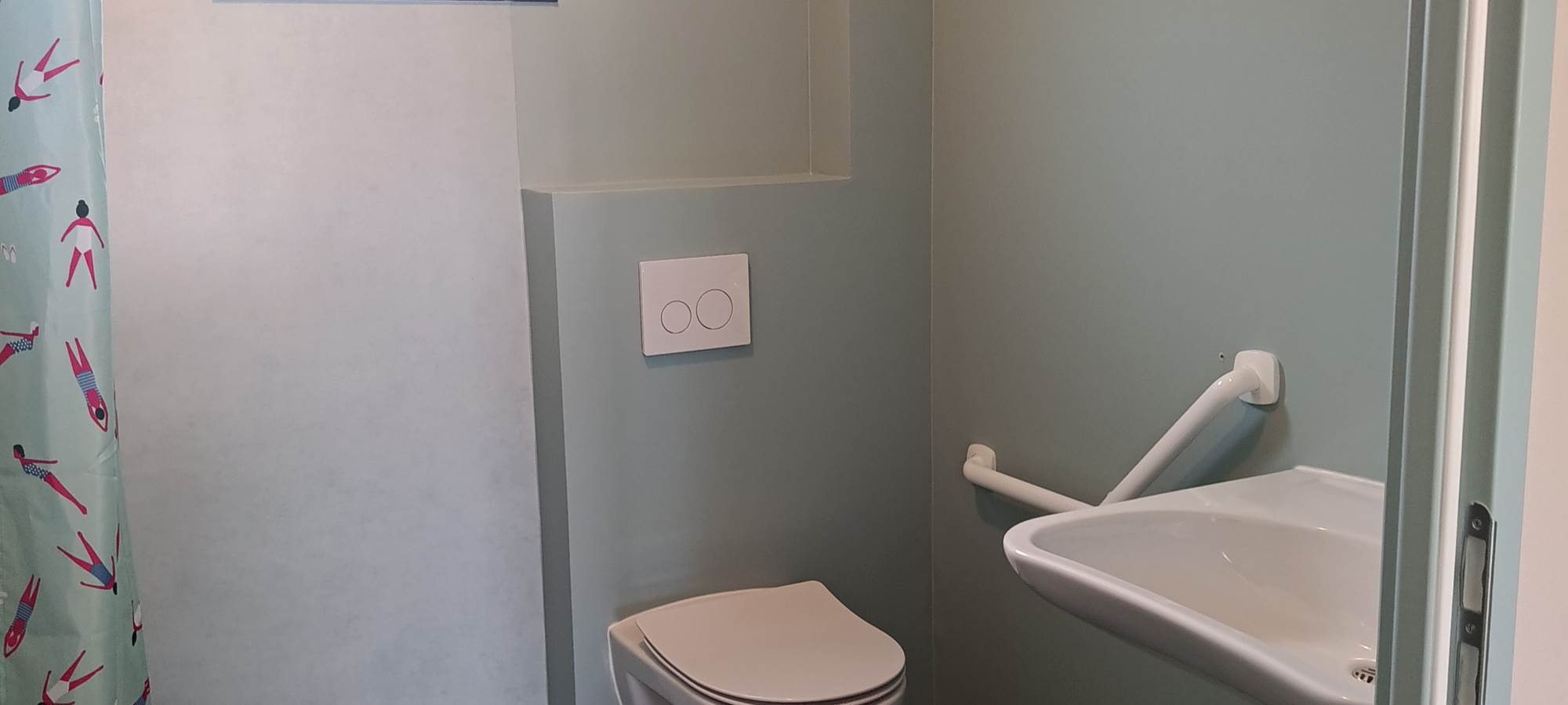 Maison WC avec barre d'appui