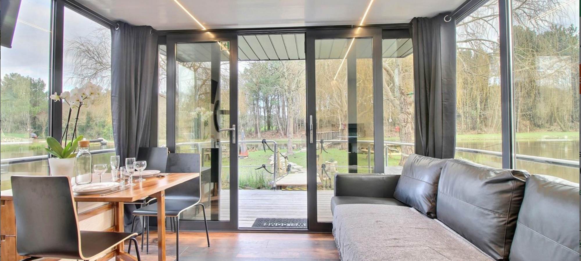 ecolodge charles ashton salon vue extérieur