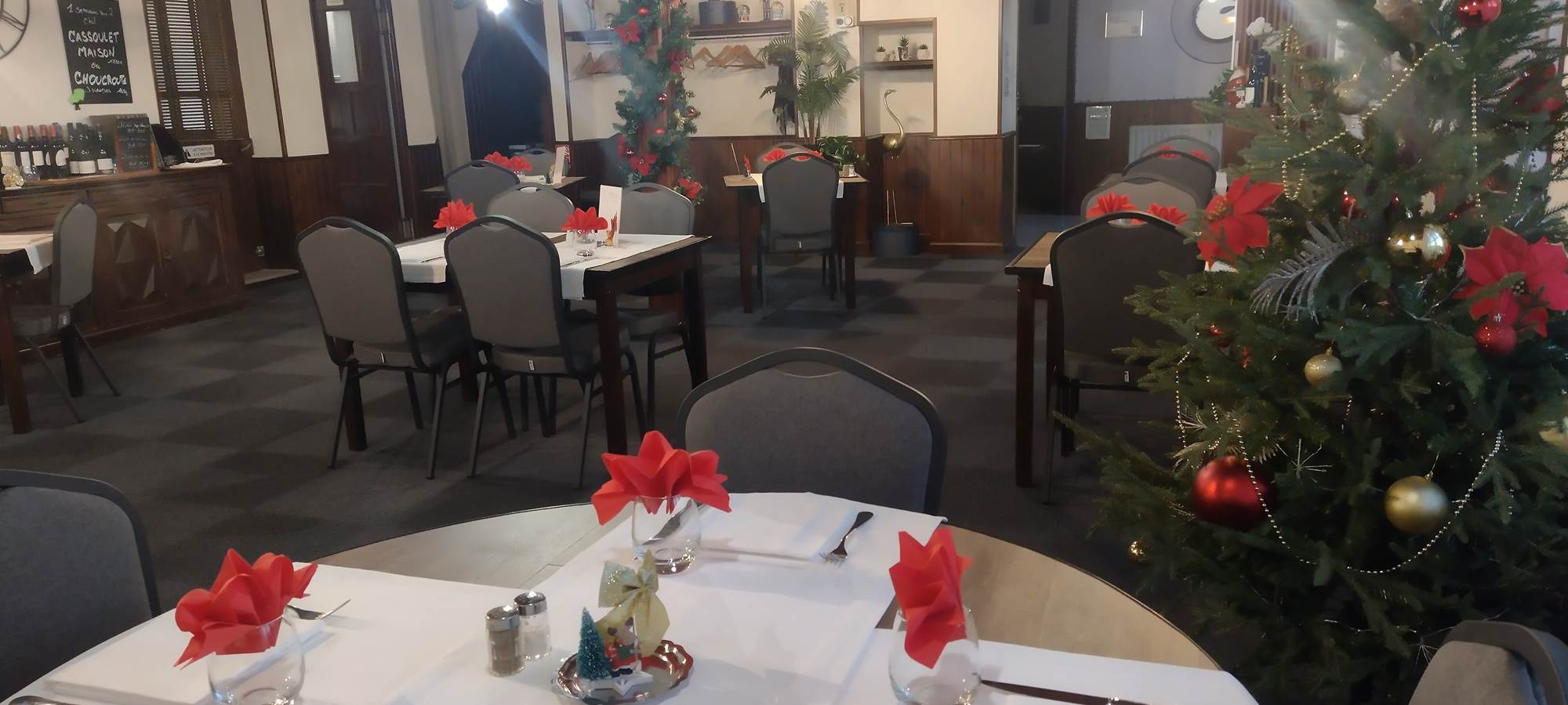 La salle du restaurant en période de Noël