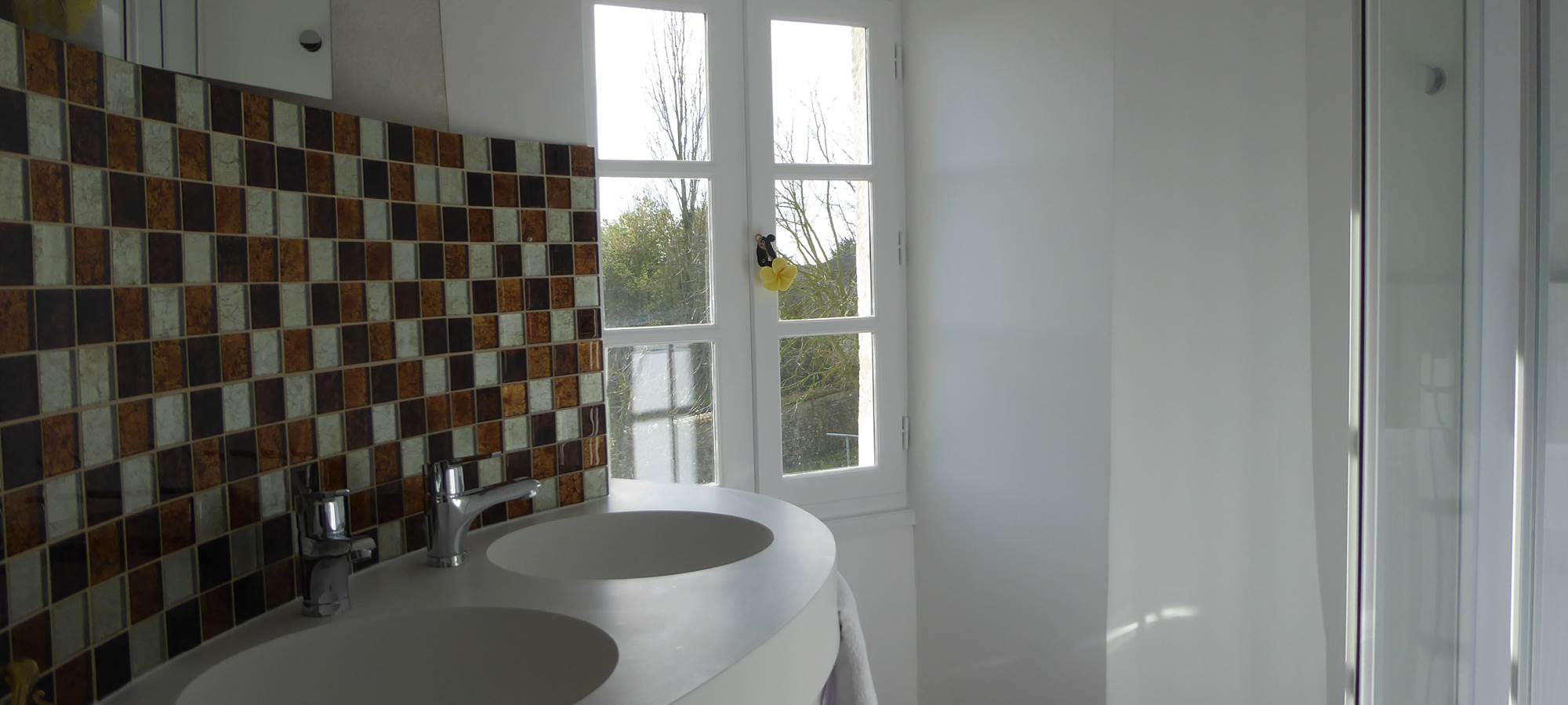 Suite de la tour, la salle d'eau