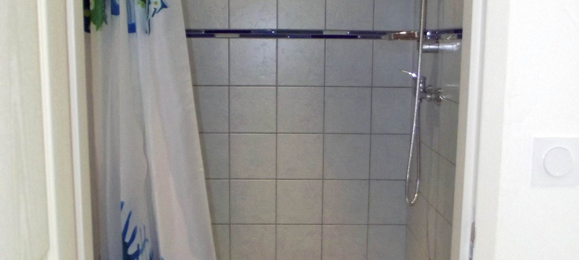 hebergement-chambre-mer-2 douche