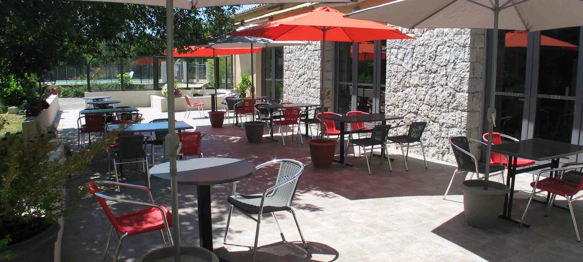 Terrasse, Hôtel Persedes, Hôtel Ardèche, Aubenas, Vallon Pont d'Arc