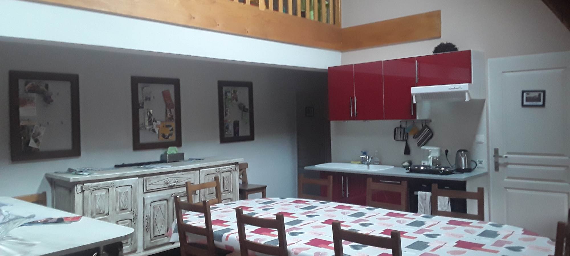 Coin cuisine commun aux 4chambres. 20180613_090202