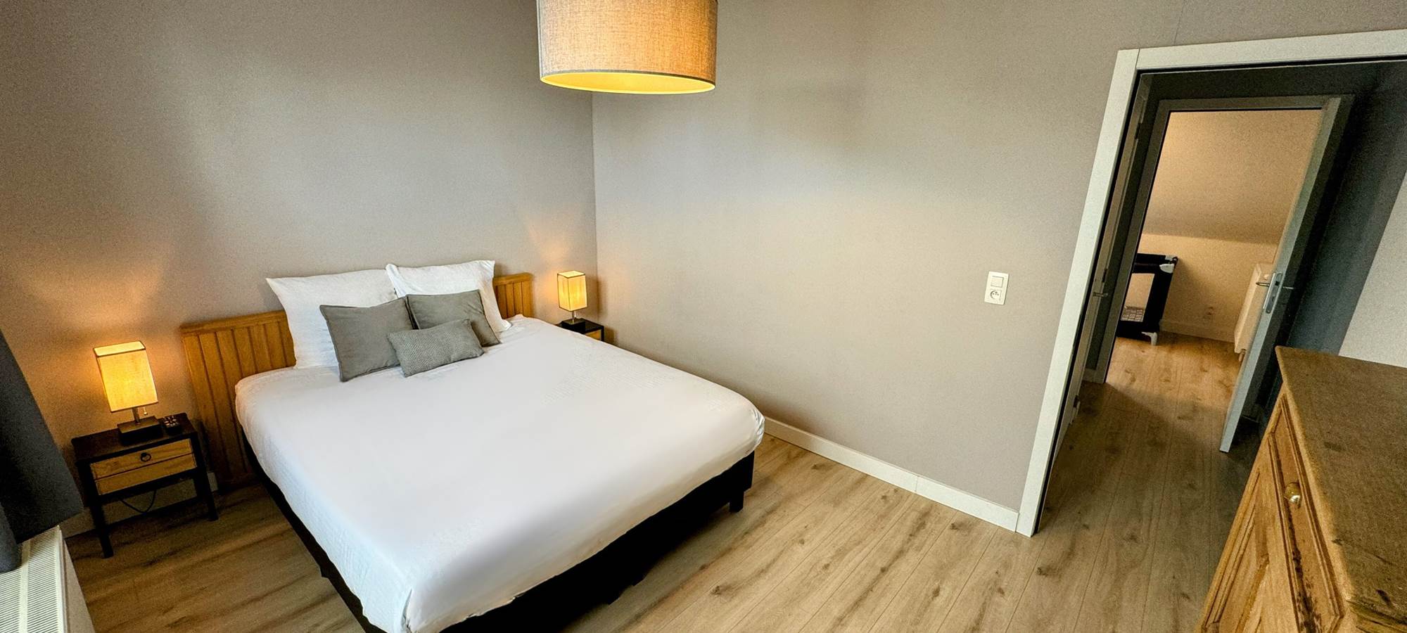 5b840e8e-9c9b-44d0-9e6b-a4d678016e81