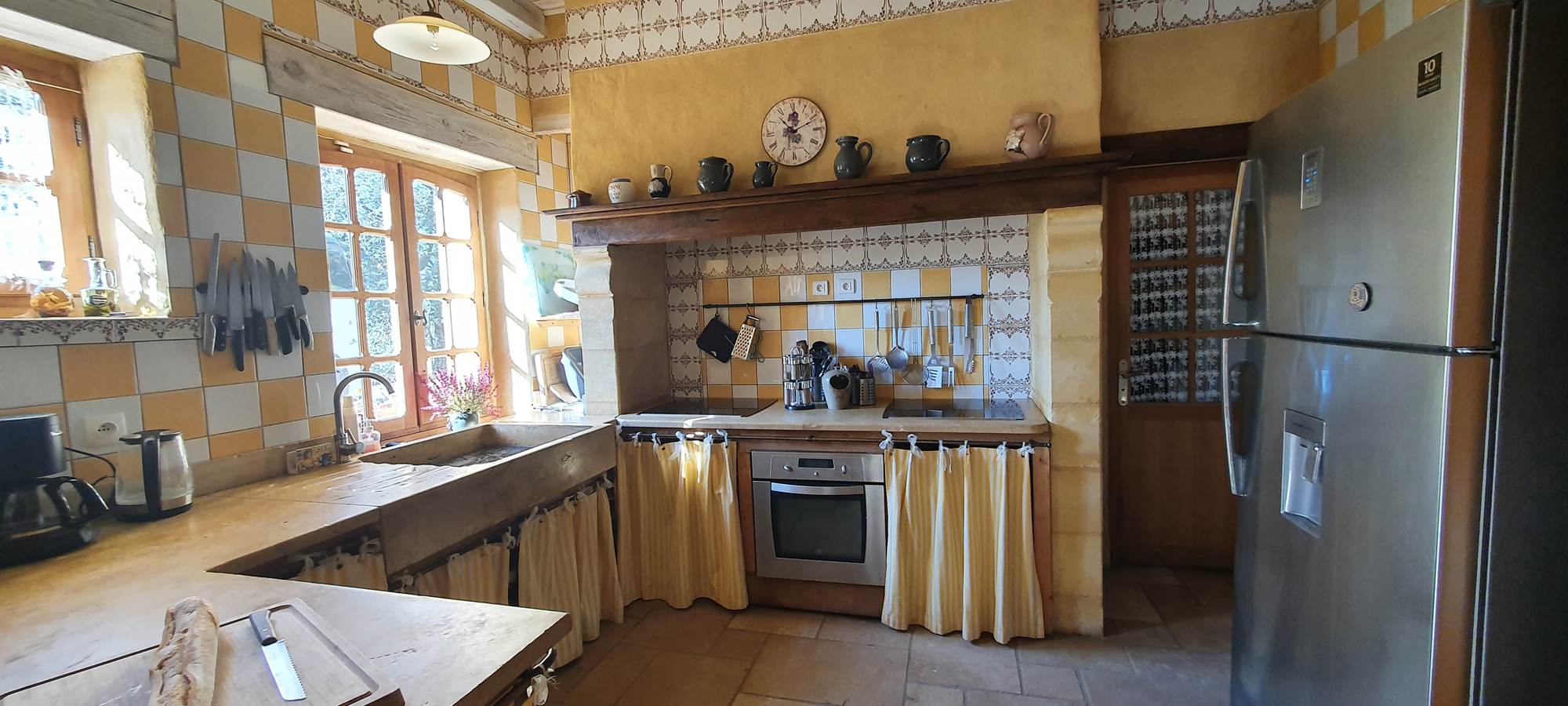 cuisine avec grand frigo