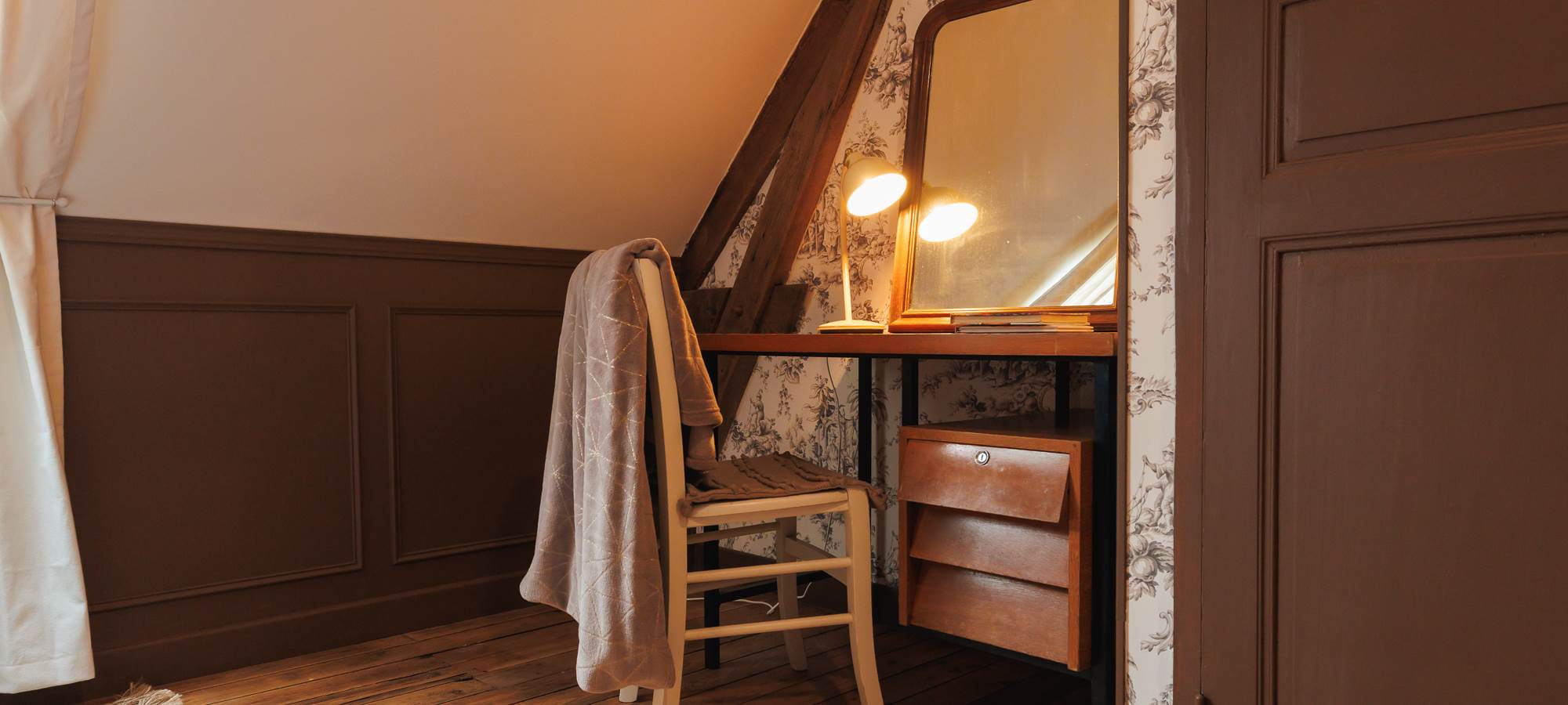 Bureau chambre chocolat gite de charme Le Quatre Feuilles proche Puy du Fou